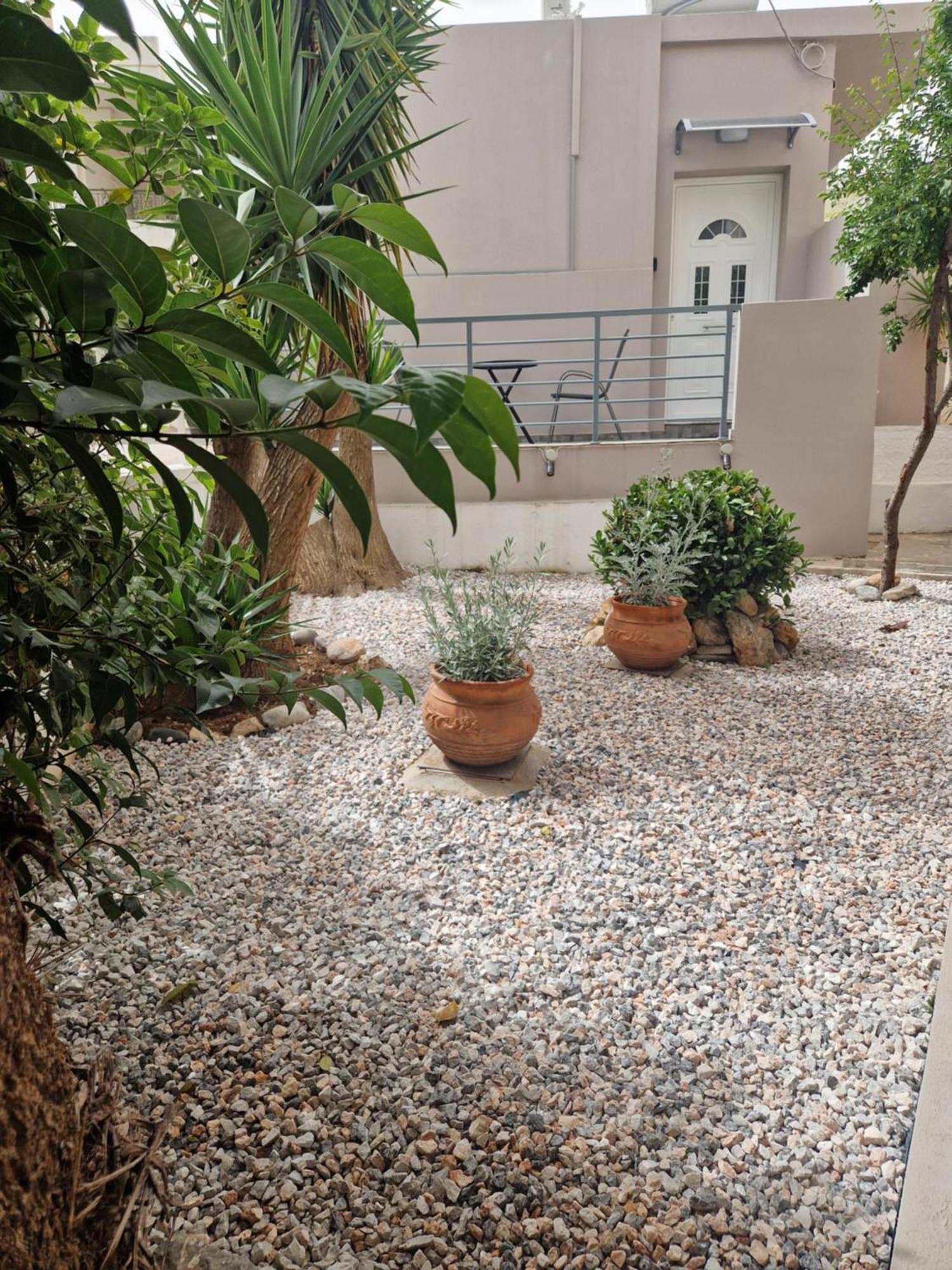 Flyhome Apartment Near The Airport Σπάτα Εξωτερικό φωτογραφία